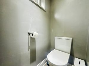WC- click for photo gallery